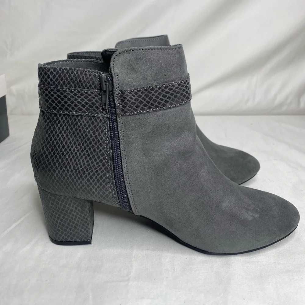 KAREN SCOTT Womens Gray Scale Pattern Ivyy Almond Toe Block Heel Booties 12M